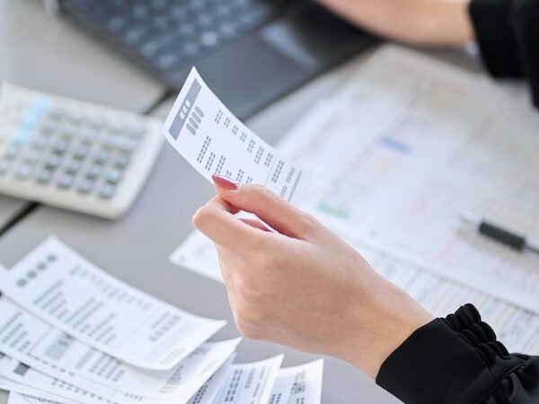 発生主義・現金主義・実現主義とは？それぞれの意味や違いを解説