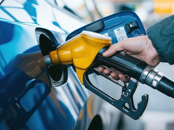 3/19からガソリン値下げ！政府が踏み切った「緊急的激変緩和措置」の全貌を徹底解説