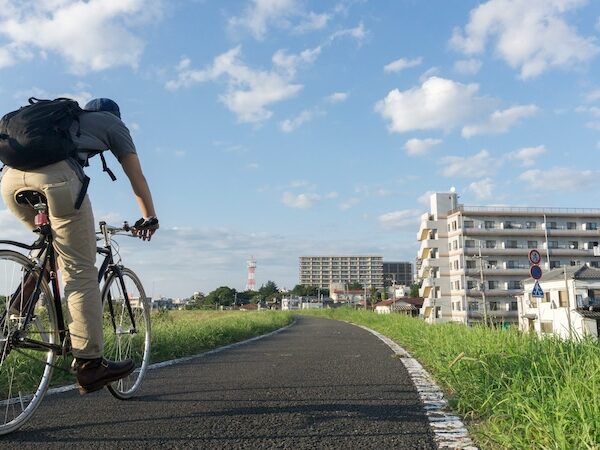 2026年4月から自転車の反則にも青切符制度開始～交通違反の反則金は経費にできるか？